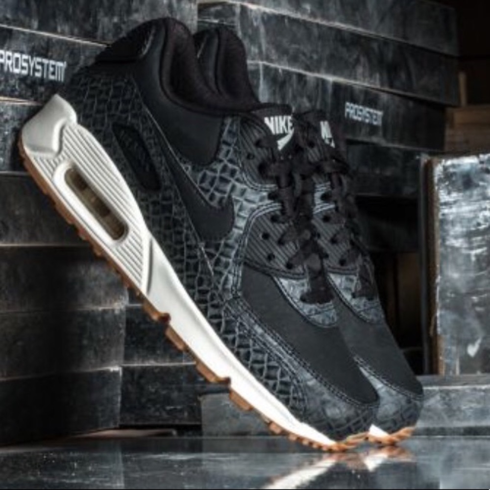 Nike Air Max 90 *Premium*